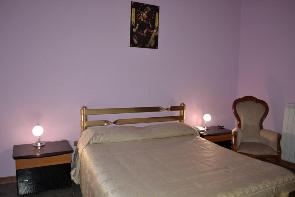 B&B Vesuvio Napoli الغرفة الصورة